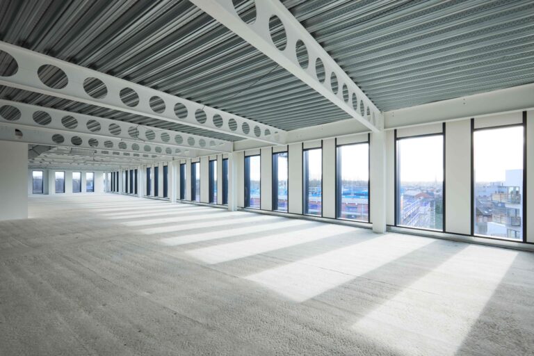 large shell floor plate with carpet